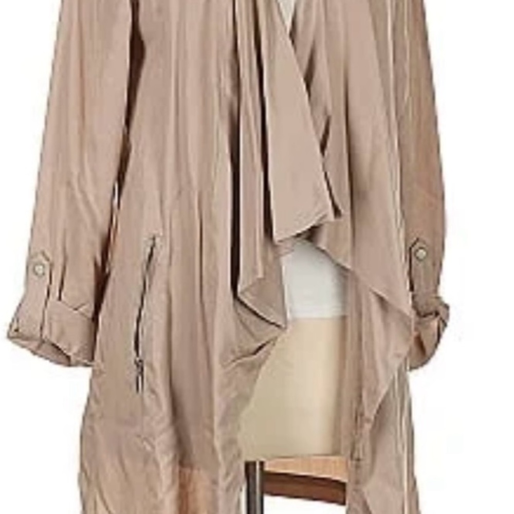 Dusty Rose Jacket with Relaxed Silhouette and Full-Length Sleeves